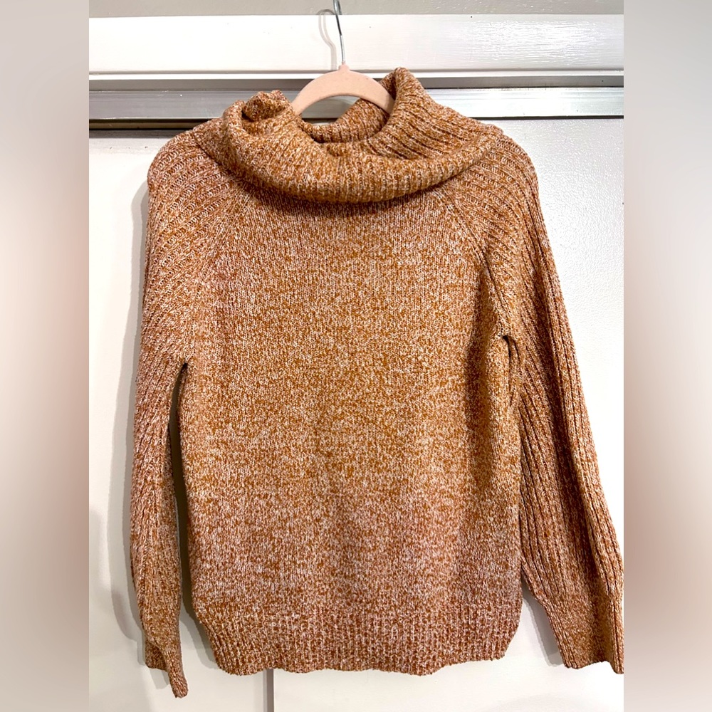 Orange sweater very soft and stretchy